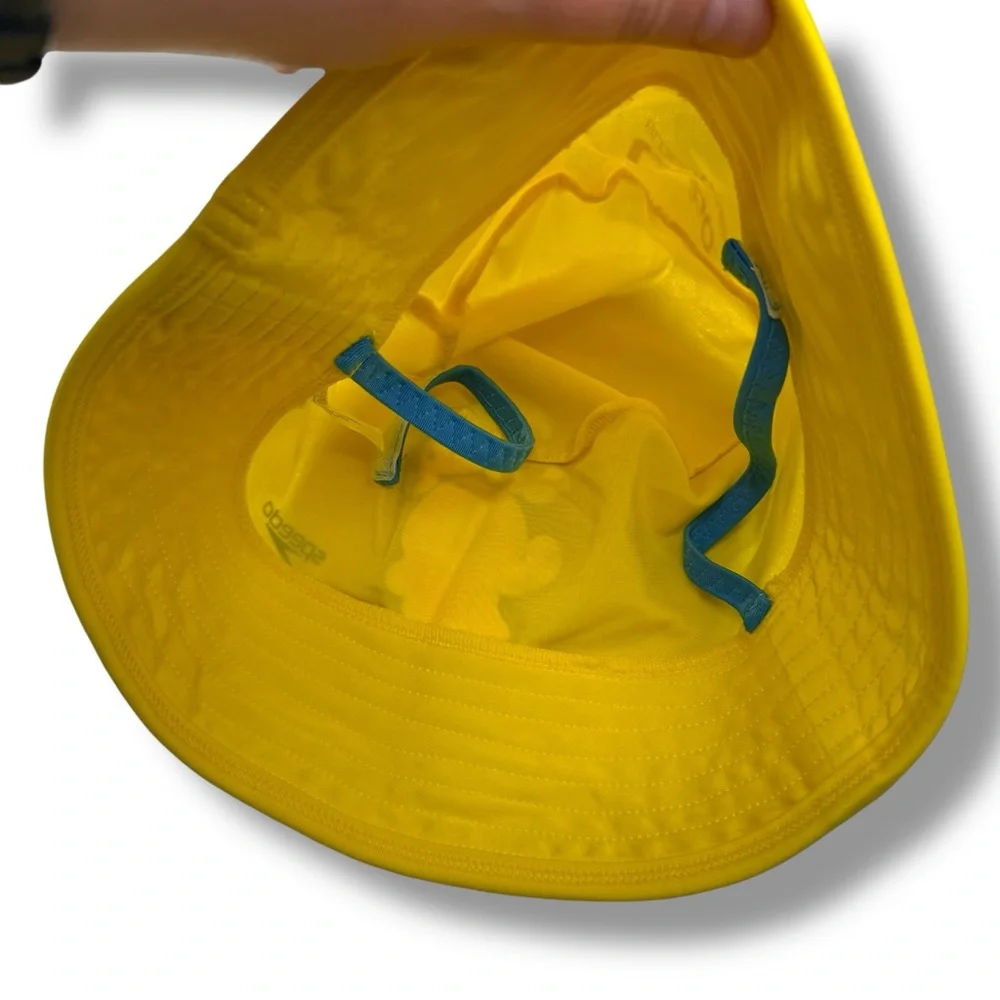 Speedo yellow bucket